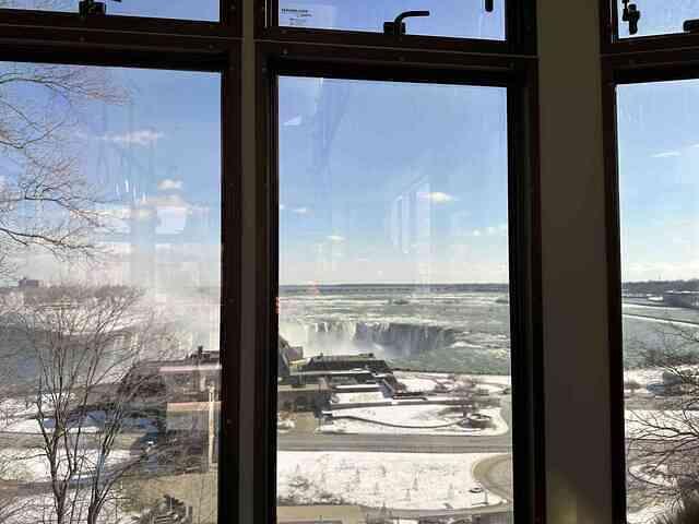 21 fallsview